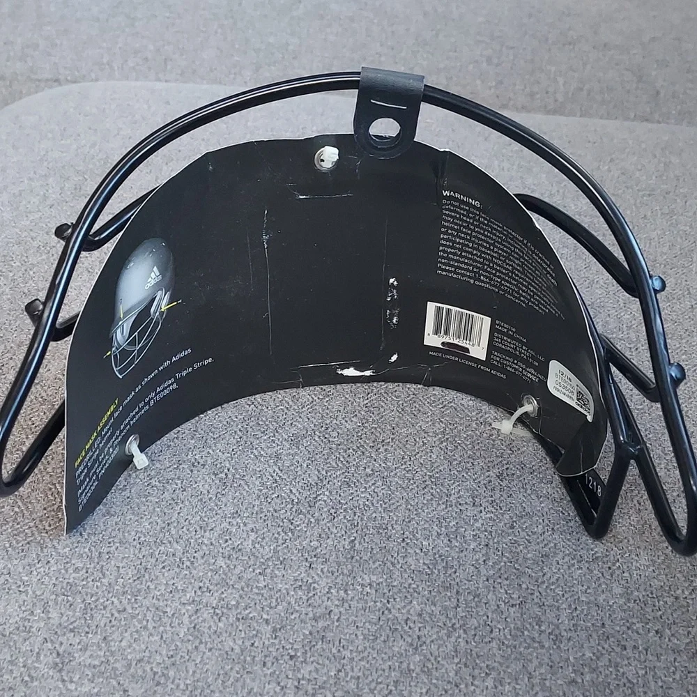 NWT Baseball/Softball Face Mask